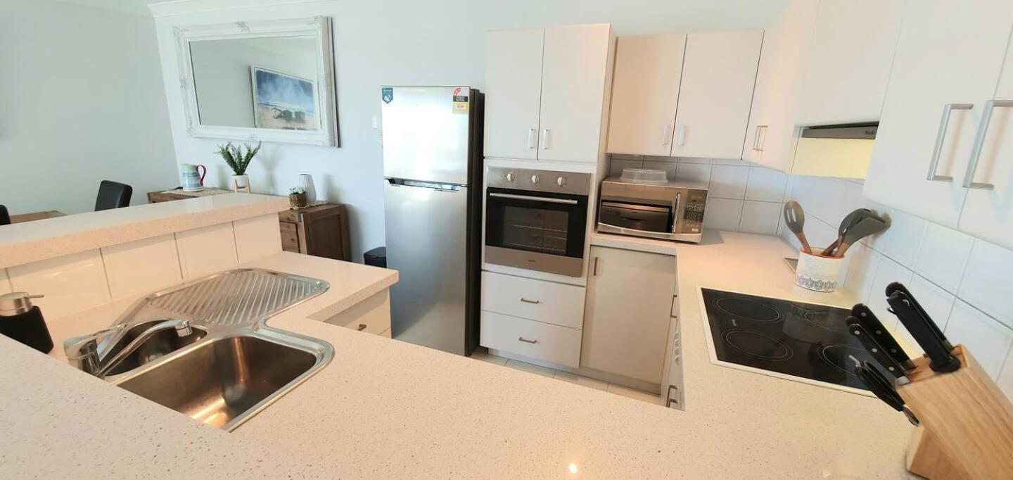 Sandcastles Beachfront Luxury Retreat Apartment Perth Exterior foto